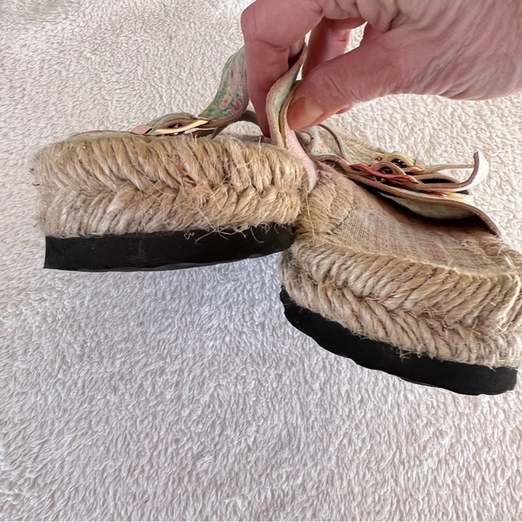 LOVESHACK FANCY X MANEBI NORDIC RAFFIA ESPADRILLE FLORAL SLIDE SANDALS S… - Picture 7 of 10